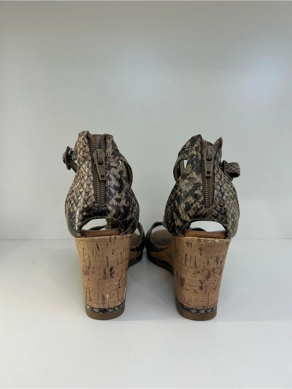 LIBBY EDELMAN PYTHON + CORK SANDALS SZ 7.5